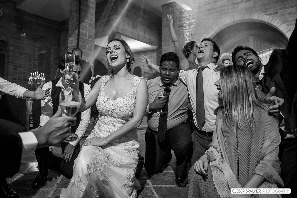 Lindo casamento fotografado na VinicolaCave de Pedra, em Bento Gonçalves na Serra Gaucha, pelo fotógrafo de casamento de Garibaldi Cleber Brauner.