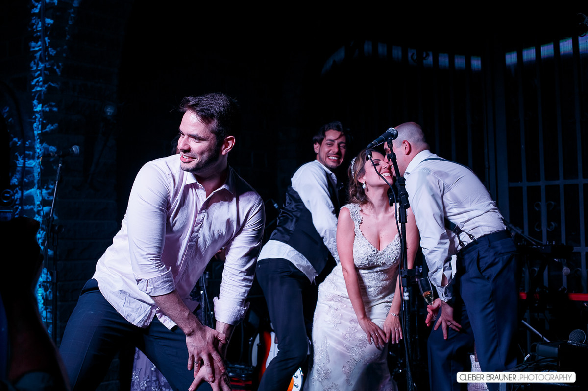 Lindo casamento fotografado na VinicolaCave de Pedra, em Bento Gonçalves na Serra Gaucha, pelo fotógrafo de casamento de Garibaldi Cleber Brauner.