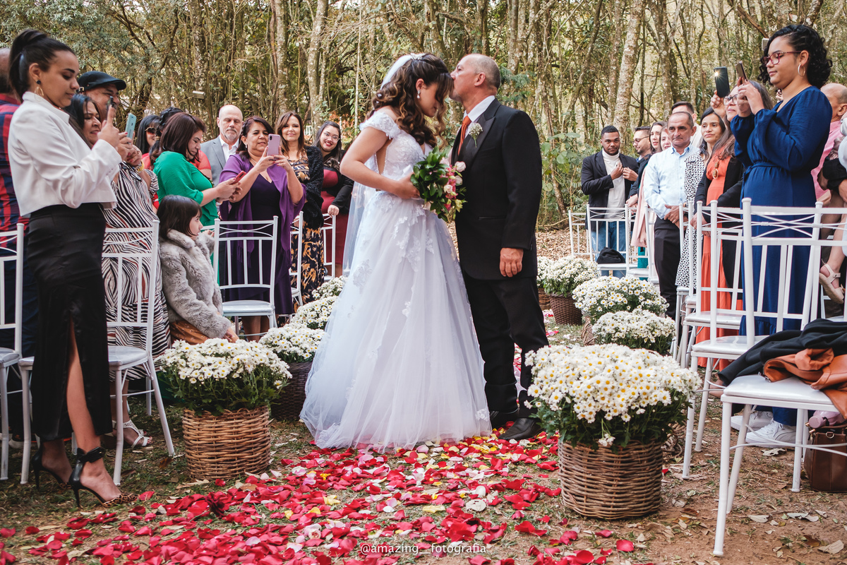 Casamento no espaço Sítio Florentino da Giovanna e do Maiko 