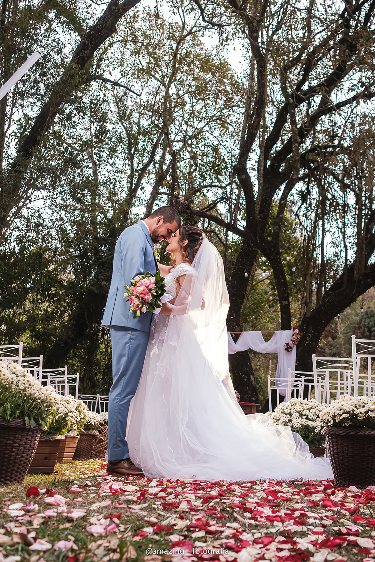 Casamento no espaço Sítio Florentino da Giovanna e do Maiko 