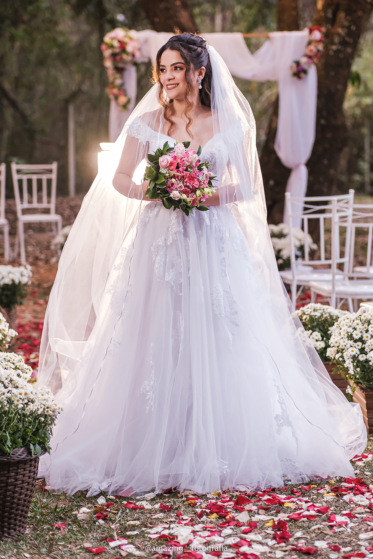 Casamento no espaço Sítio Florentino da Giovanna e do Maiko 