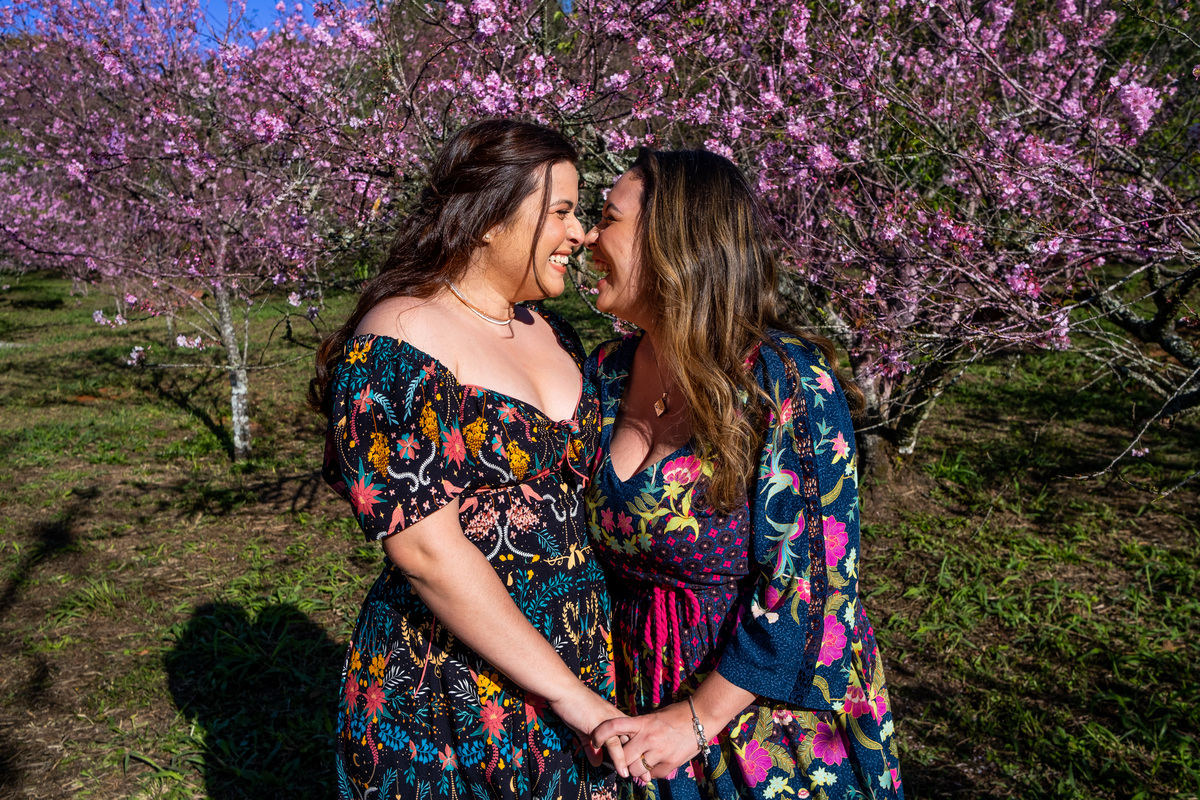 Ensaio Pre Wedding no Parque do Carmo realizado na Festa das Cerejeiras da Tamara e da Lorena