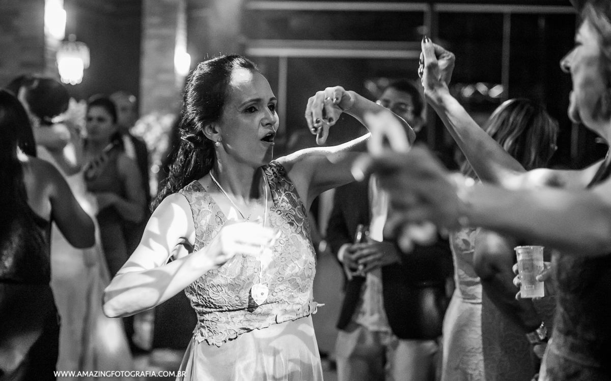 Balada Animada no Casamento no Mon Chale