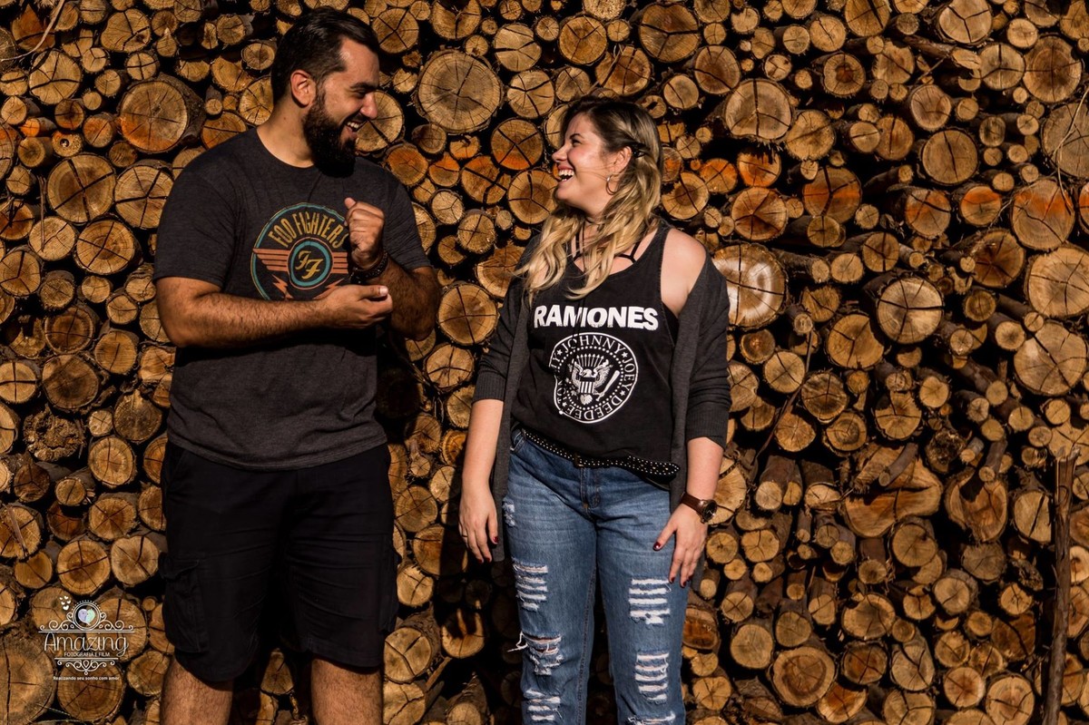 Fotografo de Casamento realizando ensaio de Casais na cidade de Guararema em São Paulo