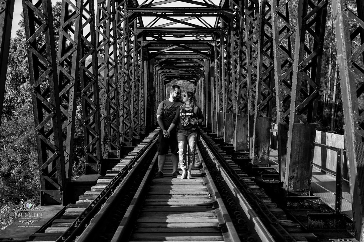 Fotos nos trilhos do Ensaio de Casais em Guararema