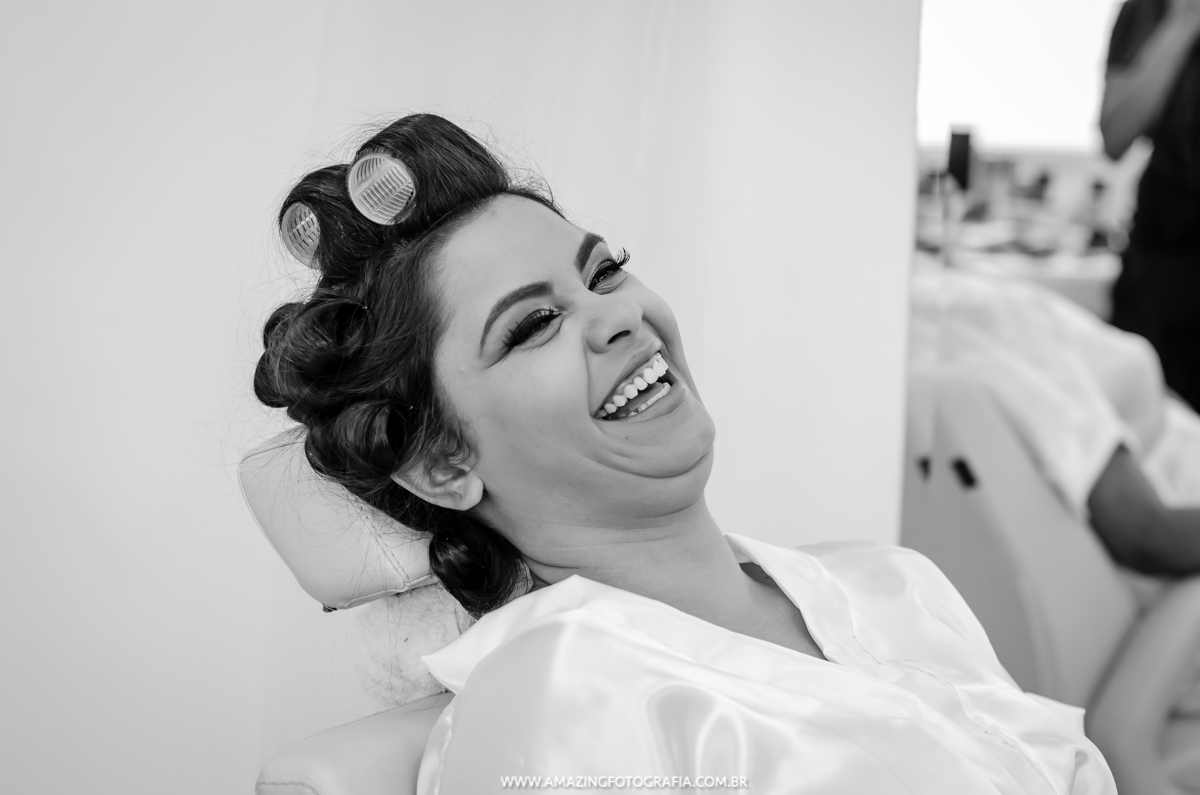 Fotografia de Casamento captando o Sorriso da noiva Tais