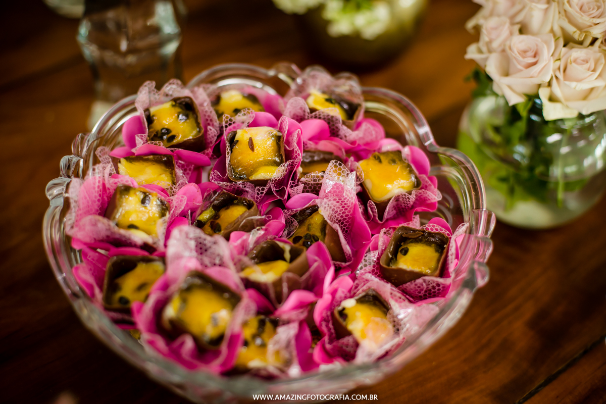 Doces de casamento da Tais e Leandro na Decoração da Chácara Torres