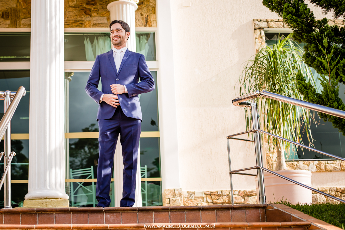 Noivo se preparando  para entrada na Chácara Torres