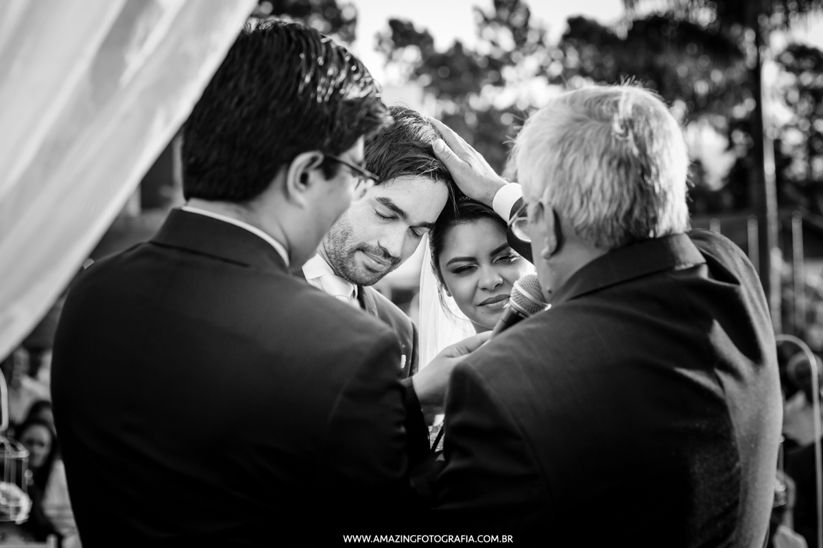 Benção realizada pelo pai da Noiva no Casamento da Tais e Leandro