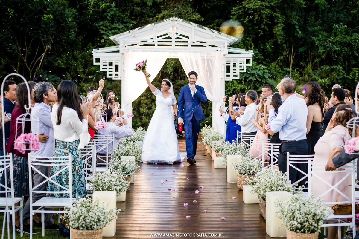 Fotografia de Casamento do Casal Tais e Leandro Casados na Chácara Torres