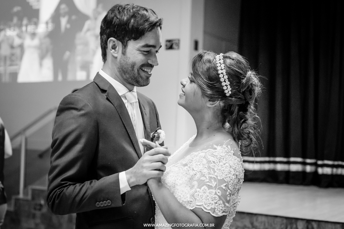 Dança especial dos noivos no Casamento da Tais e Leandro no Espaço Torres