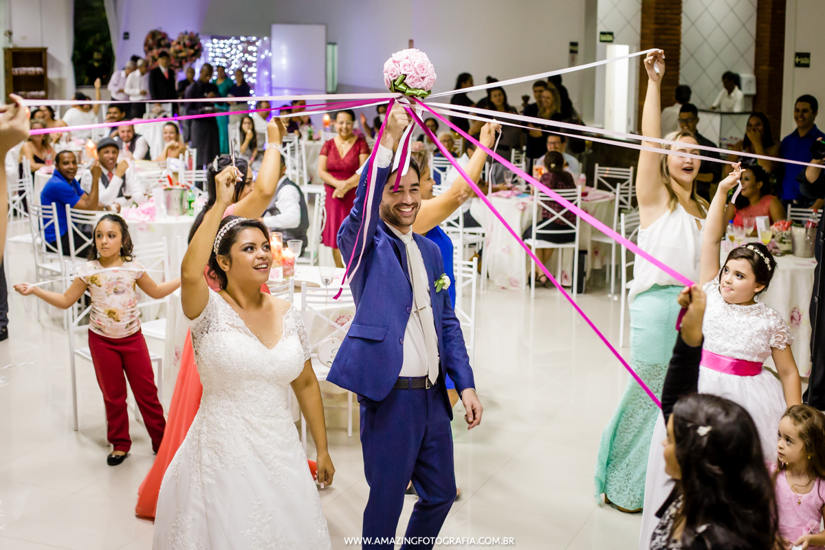 Buque de Fitas no Casamento da Tais e Leandro realizado no Buffet Torres em Ferraz de Vasconcelos