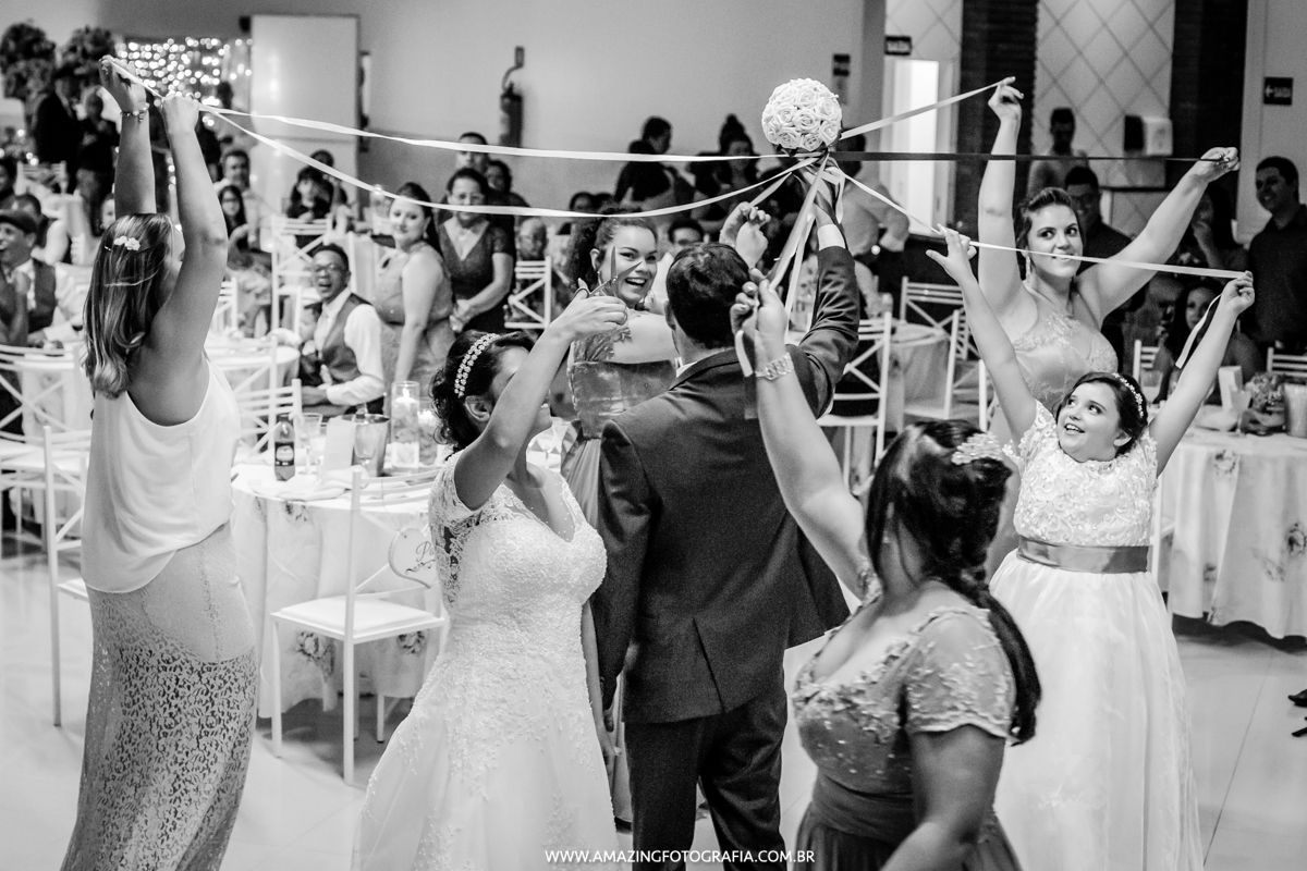 Hora do Buque no Casamento da Tais e Leandro na Chacara Torres