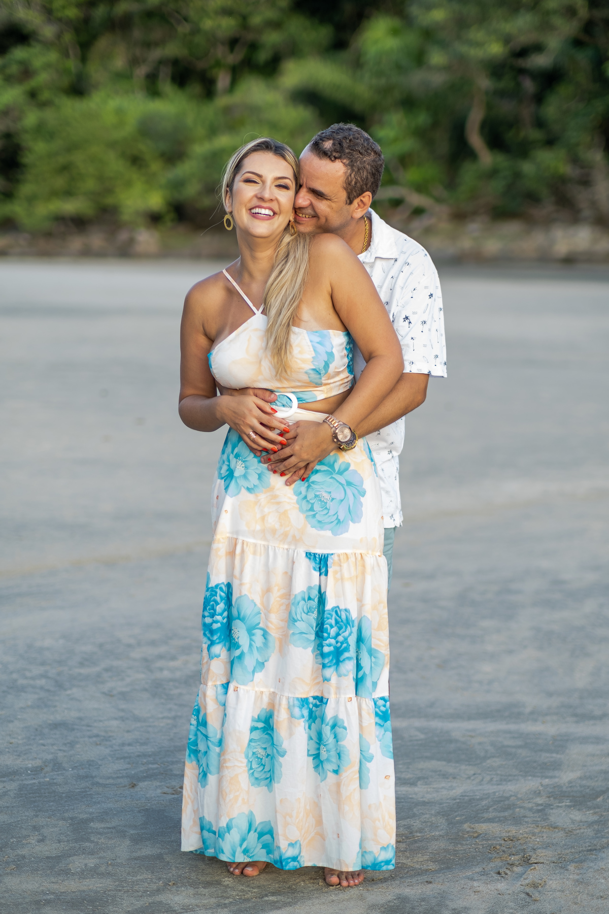 Ensaio Pre Wedding da Thais e do Christiano realizado na Praia das Conchas no Guarujá, litoral de São Paulo
