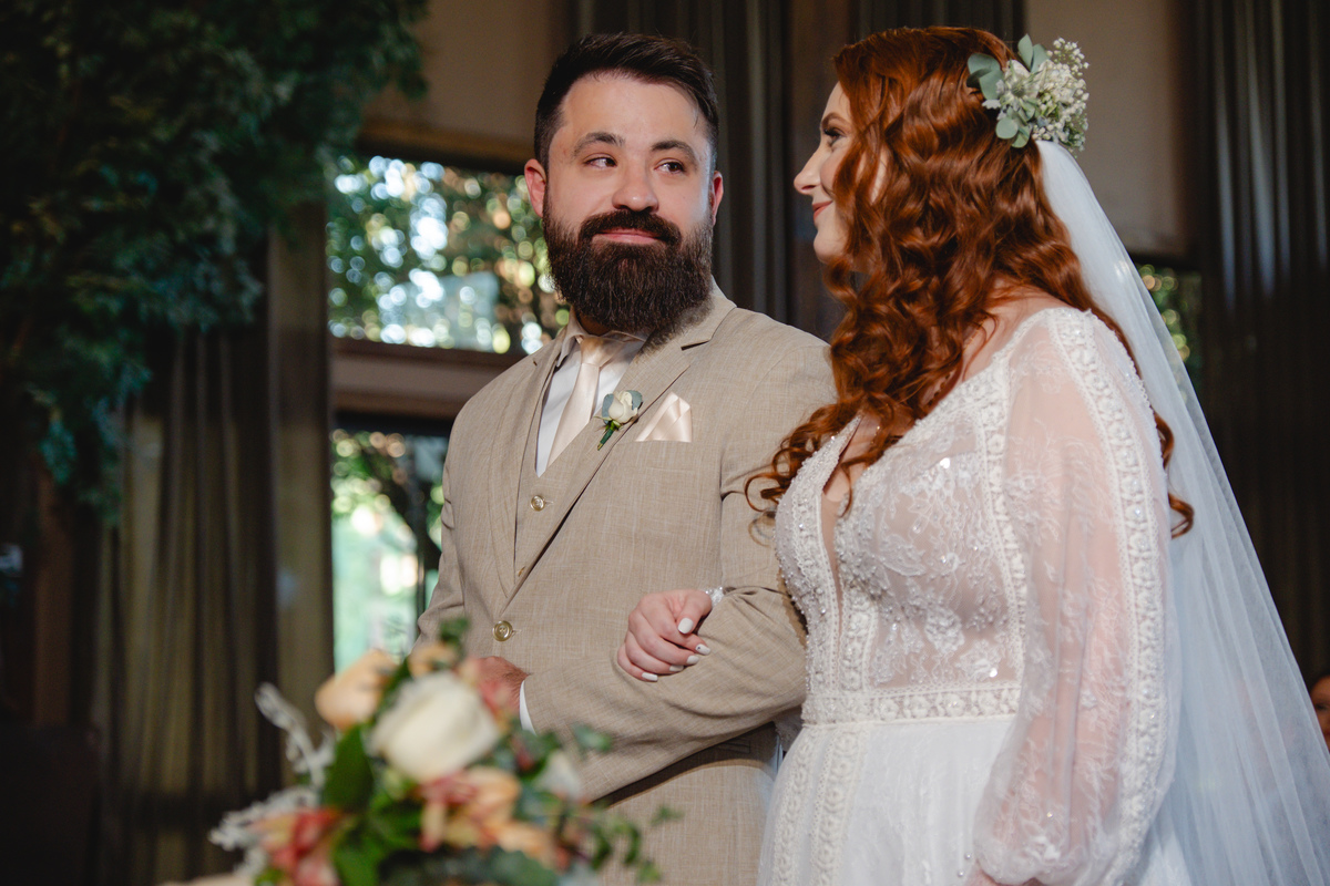 A melhor escolha para seu casamento é o Sitio Pergolado do Sitio São Jorge onde realizado o Casamento da Mariana e do Bruno