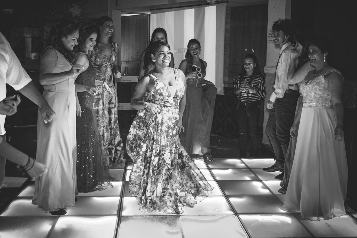 Balada divertida no Buffet Alpes Serrano