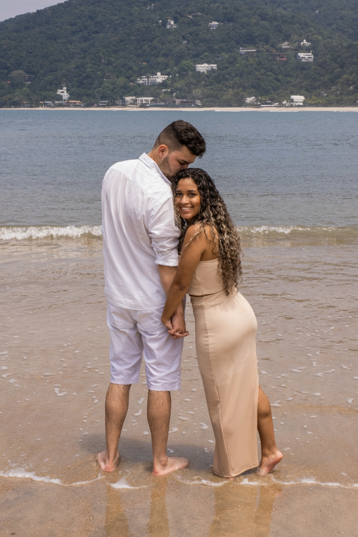 Ensaio Pre Wedding lindo demais feito com a Gisele e com o Hericles na praia das Conchas e na Praia de Iporanga no Guaruja, litoral de São Paulo. 