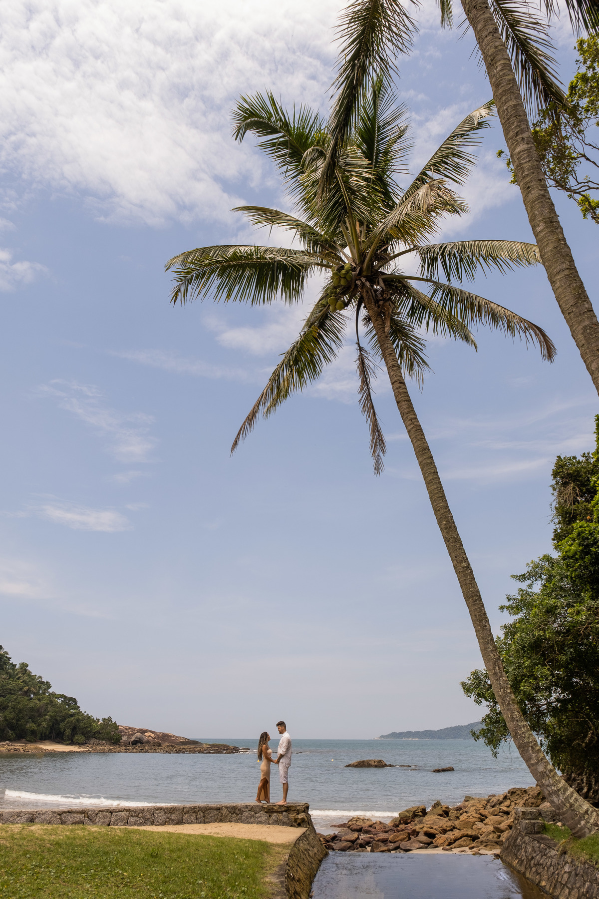 Ensaio Pre Wedding lindo demais feito com a Gisele e com o Hericles na praia das Conchas e na Praia de Iporanga no Guaruja, litoral de São Paulo. 
