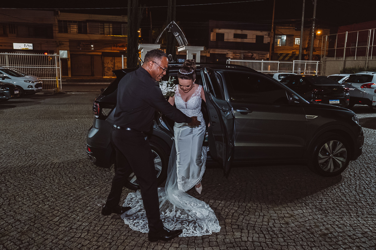 CASAMENTO NA IGREJA SANTA TERESINHA DO MENINO JESUS DA THALINE E EDUARDO