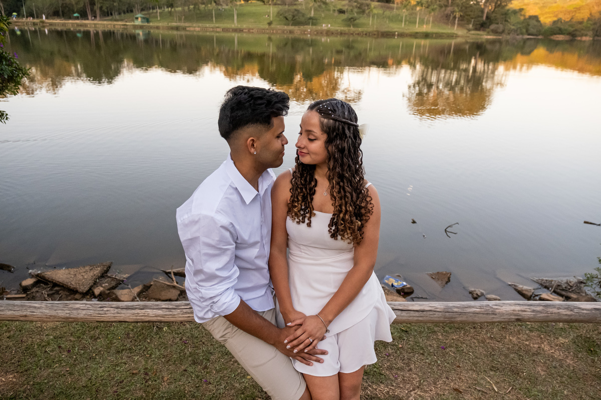 Ensaio Pre Wedding da Kerolyn e do Vinícius realizado no Parque do Carmo