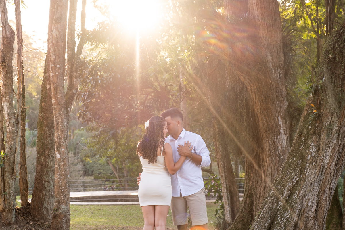 Ensaio Pre Wedding da Kerolyn e do Vinícius realizado no Parque do Carmo