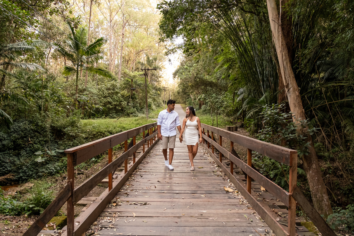 Ensaio Pre Wedding da Kerolyn e do Vinícius realizado no Parque do Carmo