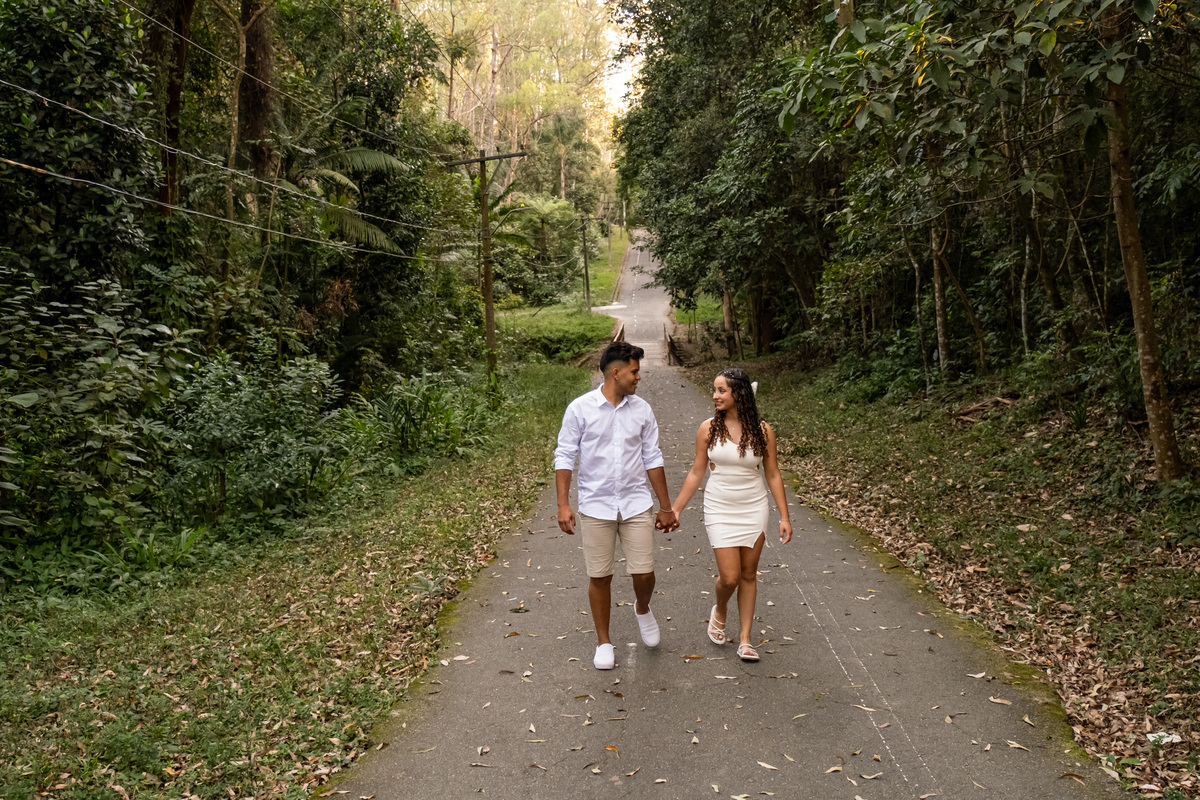 Ensaio Pre Wedding da Kerolyn e do Vinícius realizado no Parque do Carmo