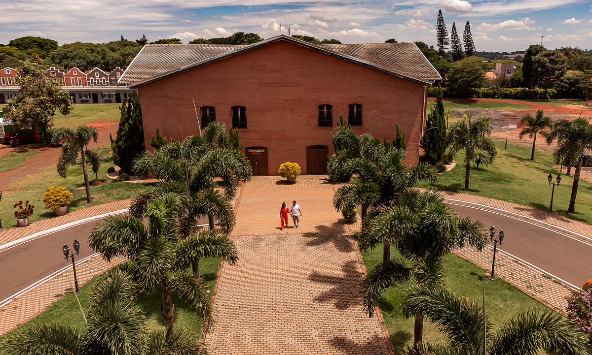Ensaio Pre Wedding realizado em Holambra da Andressa e do Murilo