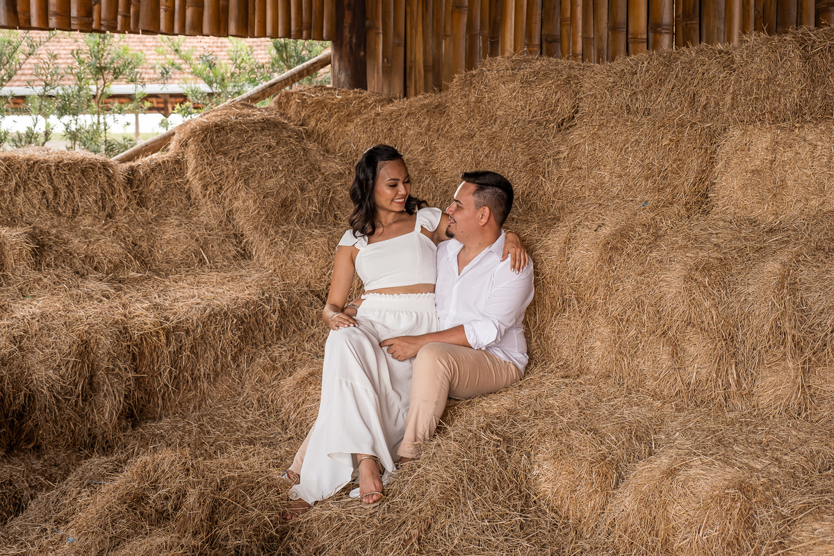 Ensaio Pre Wedding realizado em Holambra da Andressa e do Murilo