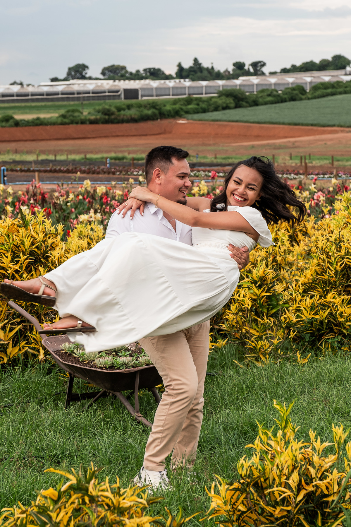 Ensaio Pre Wedding realizado em Holambra da Andressa e do Murilo
