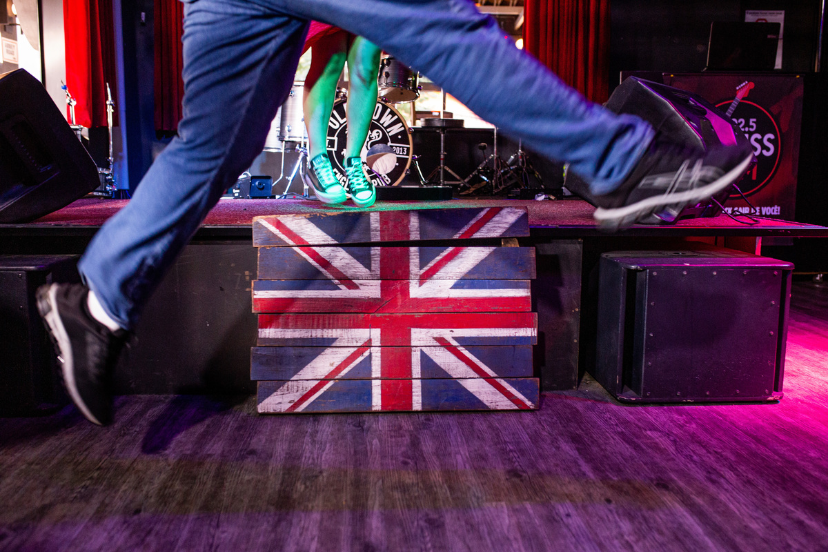 Ensaio Pre Wedding na Cervejaria Old Town da Mari e do Rondinelly 