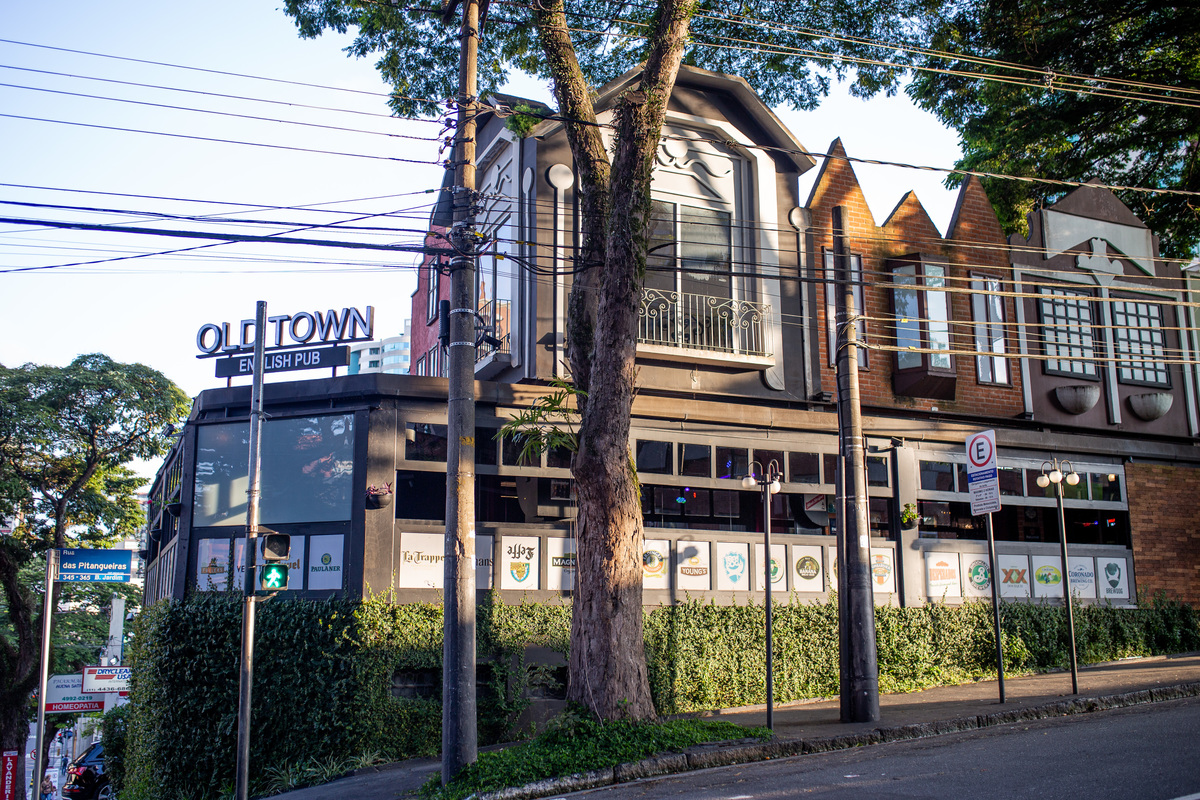 Ensaio Pre Wedding na Cervejaria Old Town da Mari e do Rondinelly 