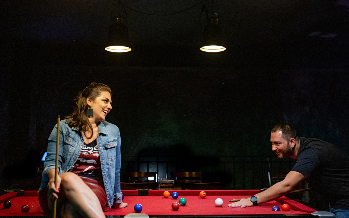 Ensaio Pre Wedding na Cervejaria Old Town da Mari e do Rondinelly 