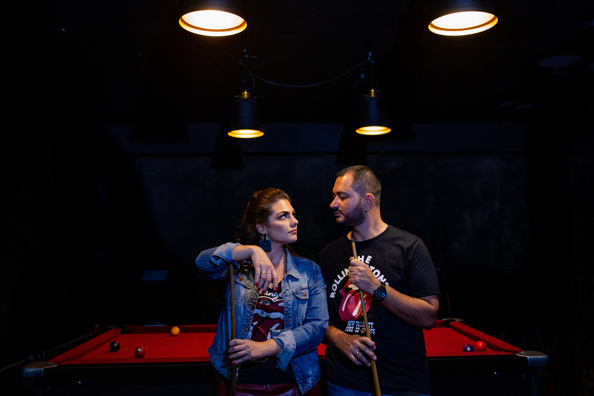 Ensaio Pre Wedding na Cervejaria Old Town da Mari e do Rondinelly 