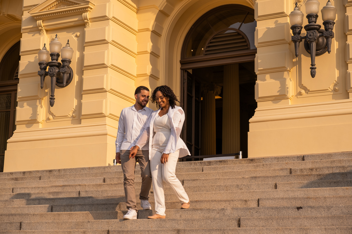 Ensaio Pre Wedding realizado no Museu do Ipiranga da Gleice e do Vinicius