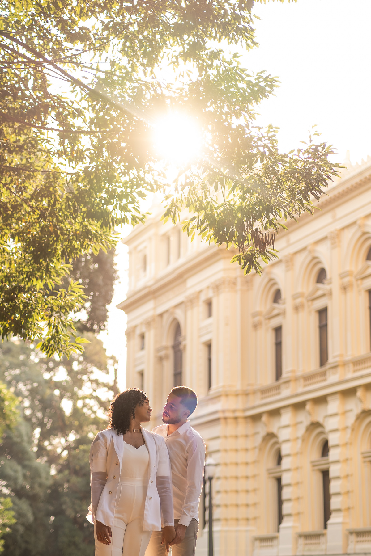 Ensaio Pre Wedding realizado no Museu do Ipiranga da Gleice e do Vinicius