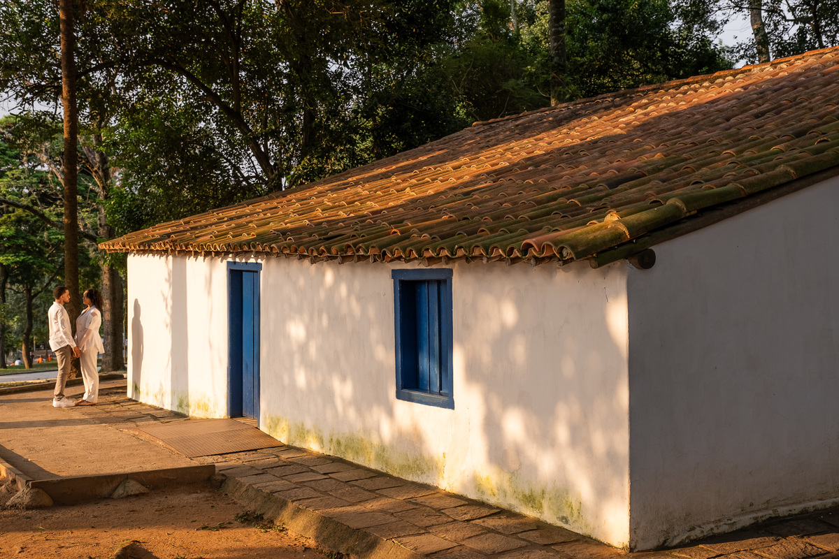 Ensaio Pre Wedding realizado no Museu do Ipiranga da Gleice e do Vinicius