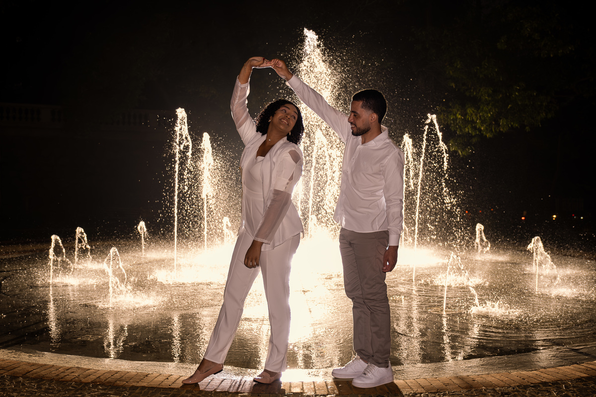 Ensaio Pre Wedding realizado no Museu do Ipiranga da Gleice e do Vinicius