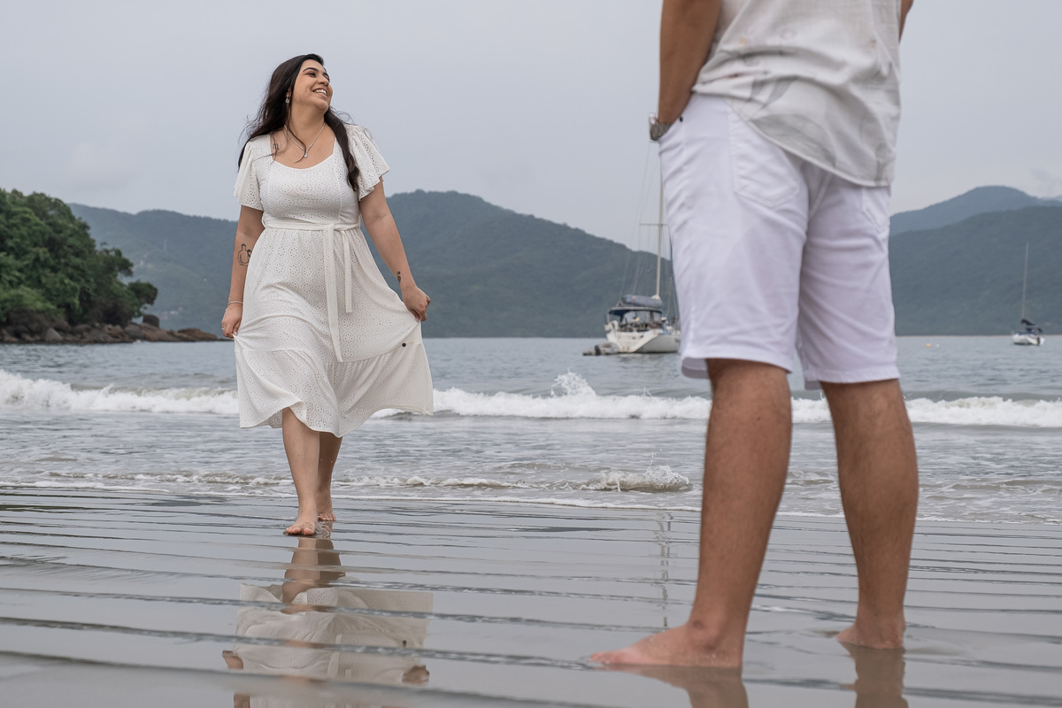 Ensaio Pre Wedding realizado na Praia do Lazaro em Ubatuba da Taynara e do Gabriel 
