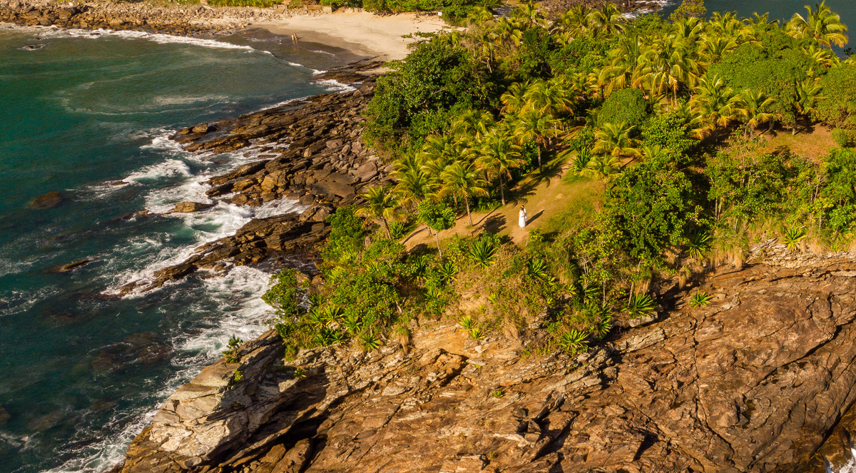Ensaio Pre Wedding realizado na Praia das Calhetas em São Sebastião da Jeniffer e do Tino