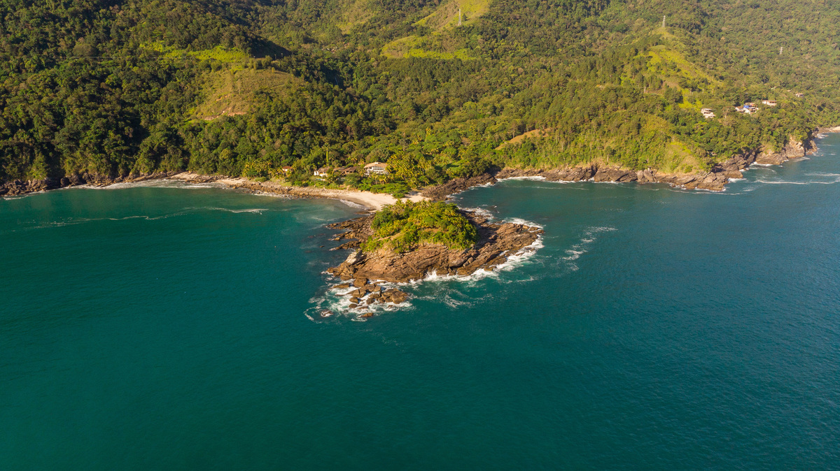 Ensaio Pre Wedding realizado na Praia das Calhetas em São Sebastião da Jeniffer e do Tino