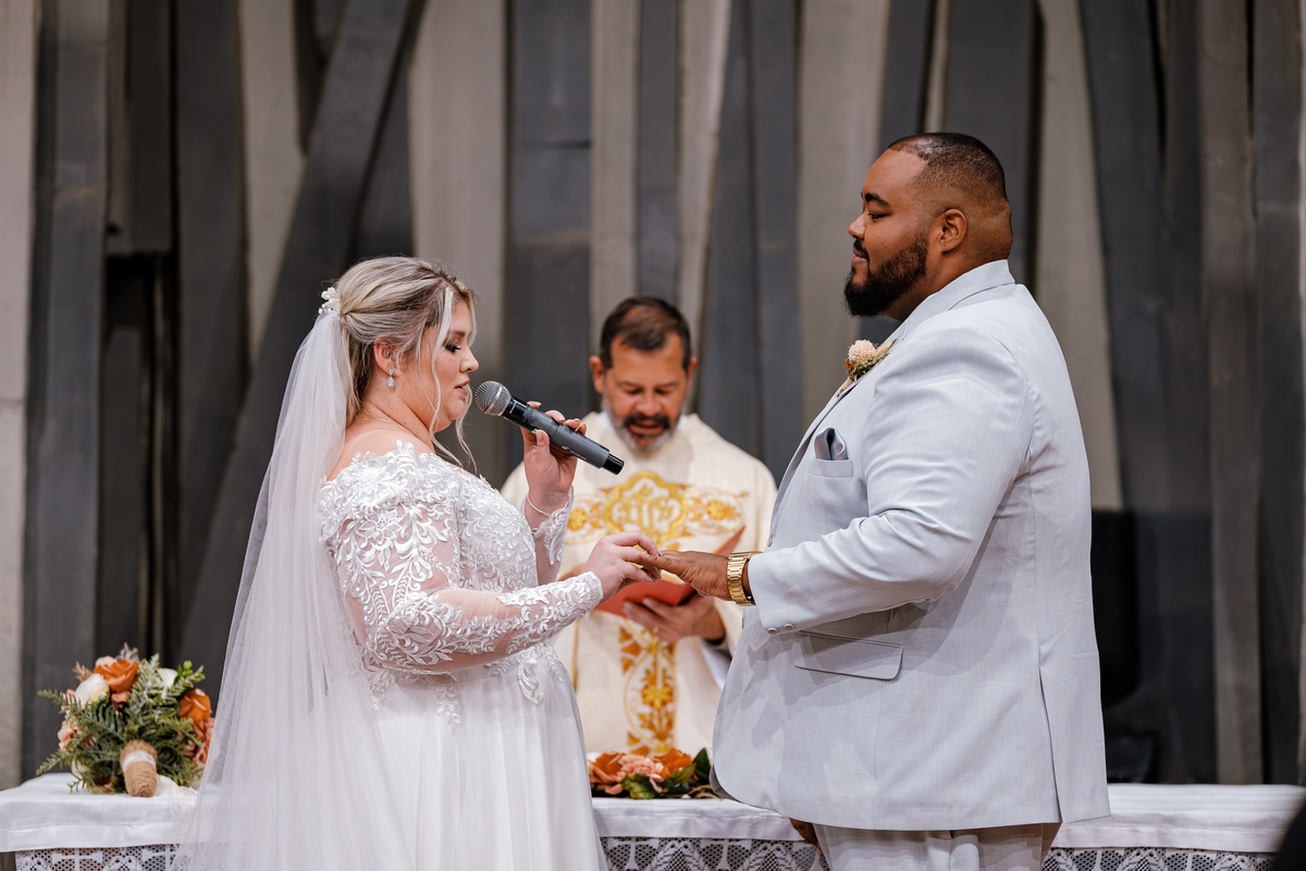Casamento realizado na Igreja da Cruz Torta em Pinheiros e com Recepção no Espaço Armazem da Gabriela e do Murillo