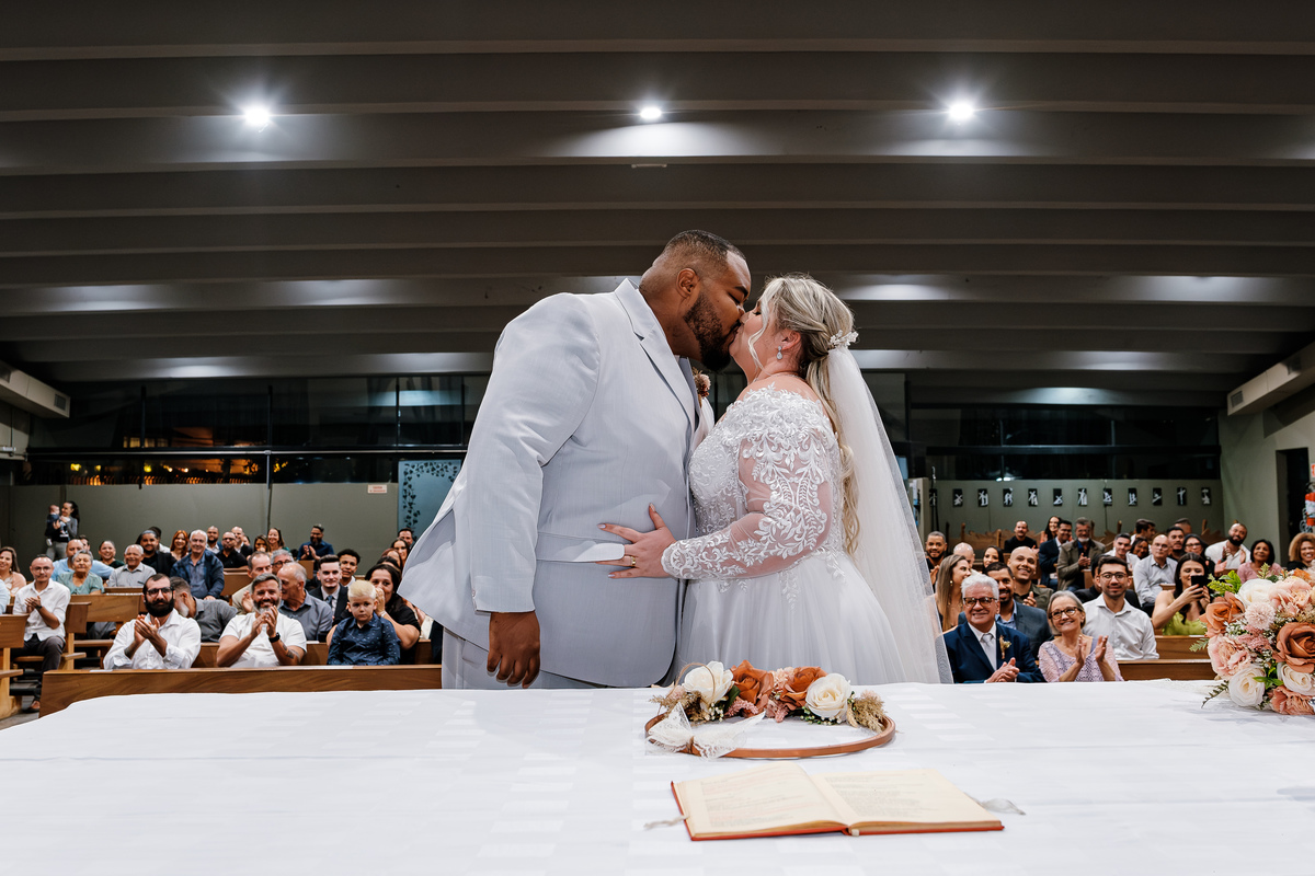 Casamento realizado na Igreja da Cruz Torta em Pinheiros e com Recepção no Espaço Armazem da Gabriela e do Murillo