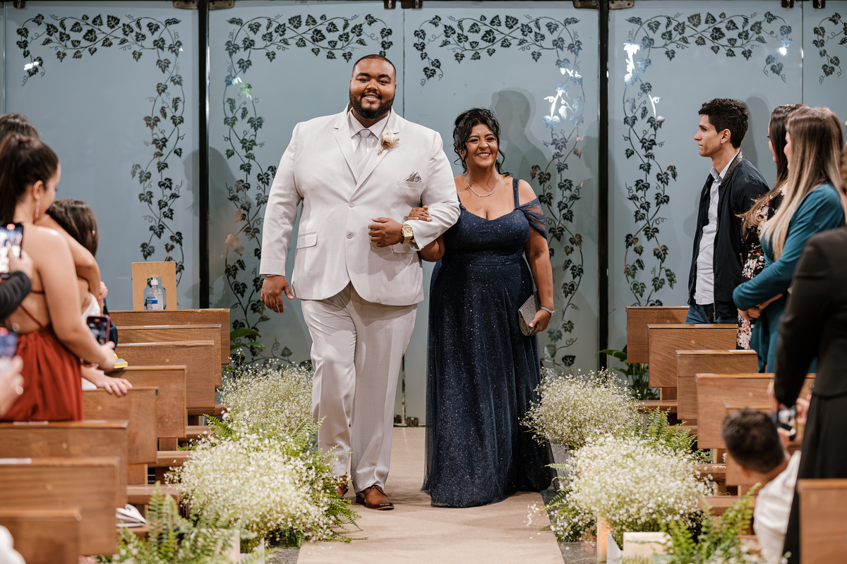 Casamento realizado na Igreja da Cruz Torta em Pinheiros e com Recepção no Espaço Armazem da Gabriela e do Murillo