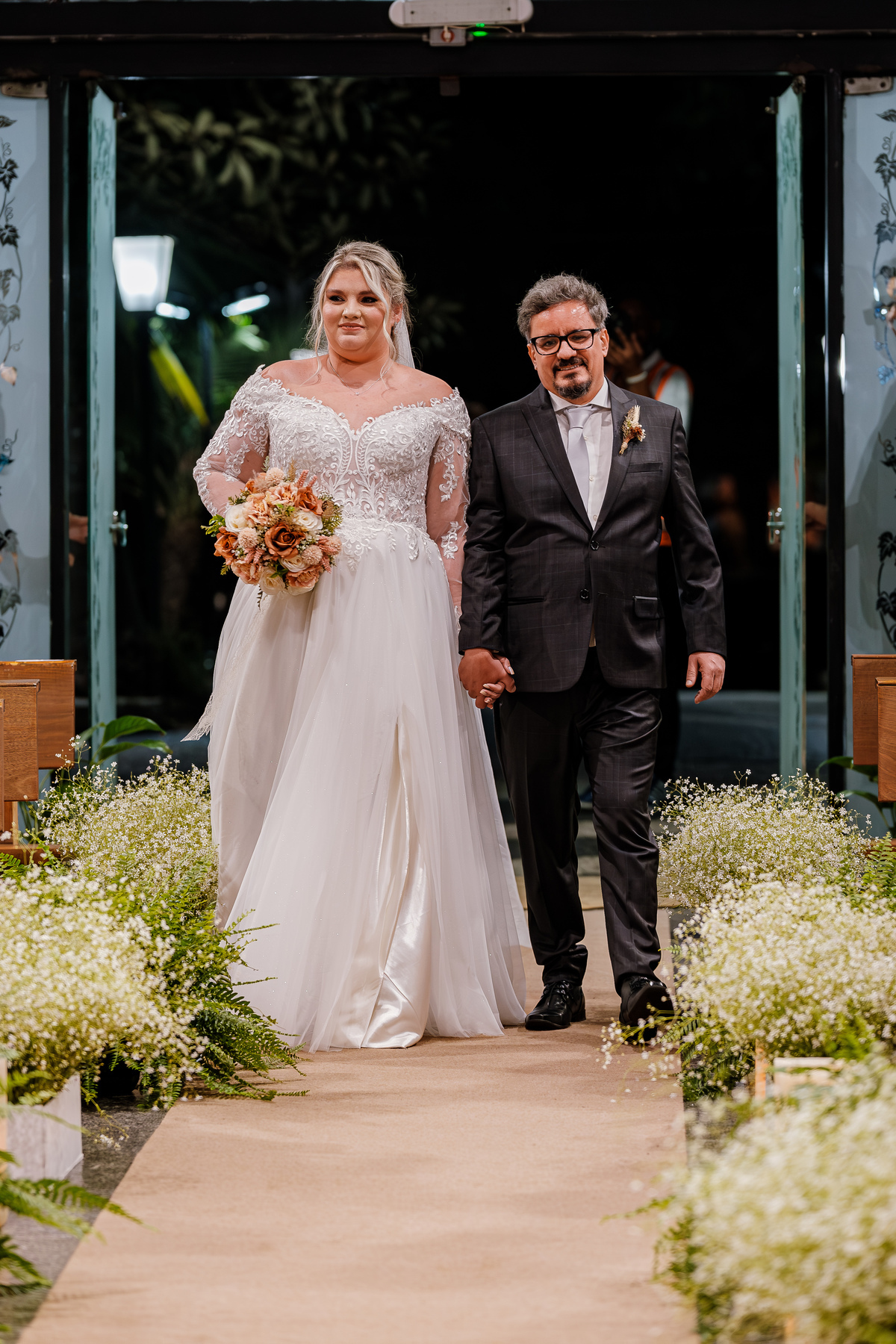 Casamento realizado na Igreja da Cruz Torta em Pinheiros e com Recepção no Espaço Armazem da Gabriela e do Murillo