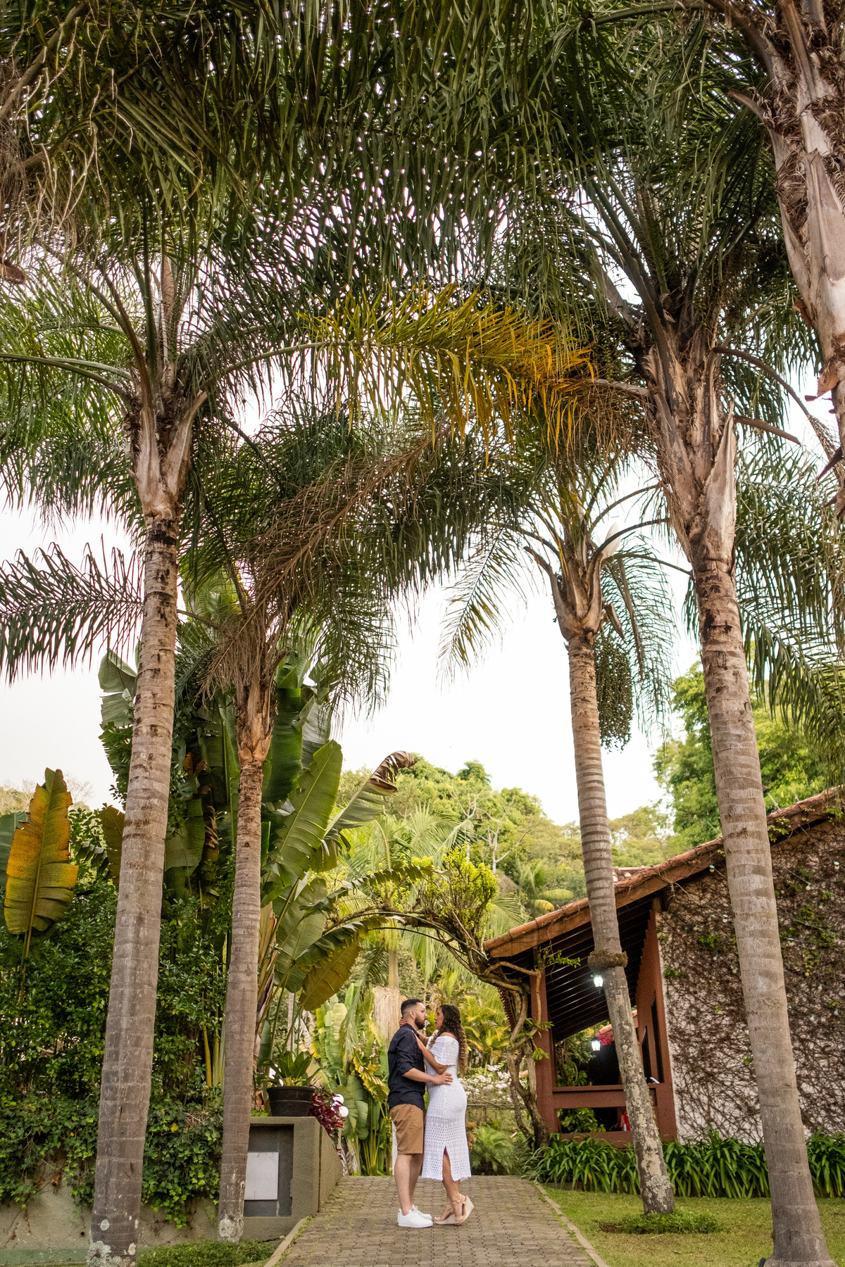 Ensaio Pre Wedding realidado no Buffet Ravena Garden da Julia e do Nicolas