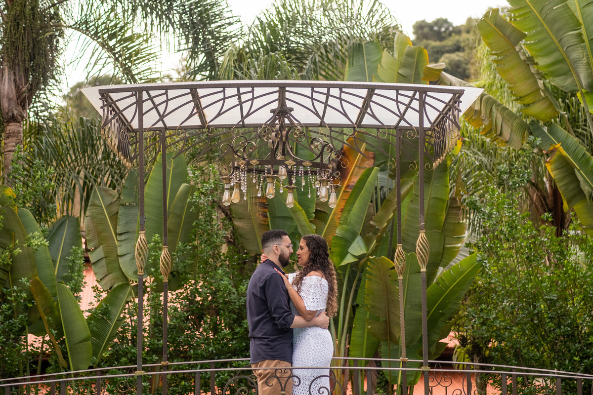 Ensaio Pre Wedding realidado no Buffet Ravena Garden da Julia e do Nicolas