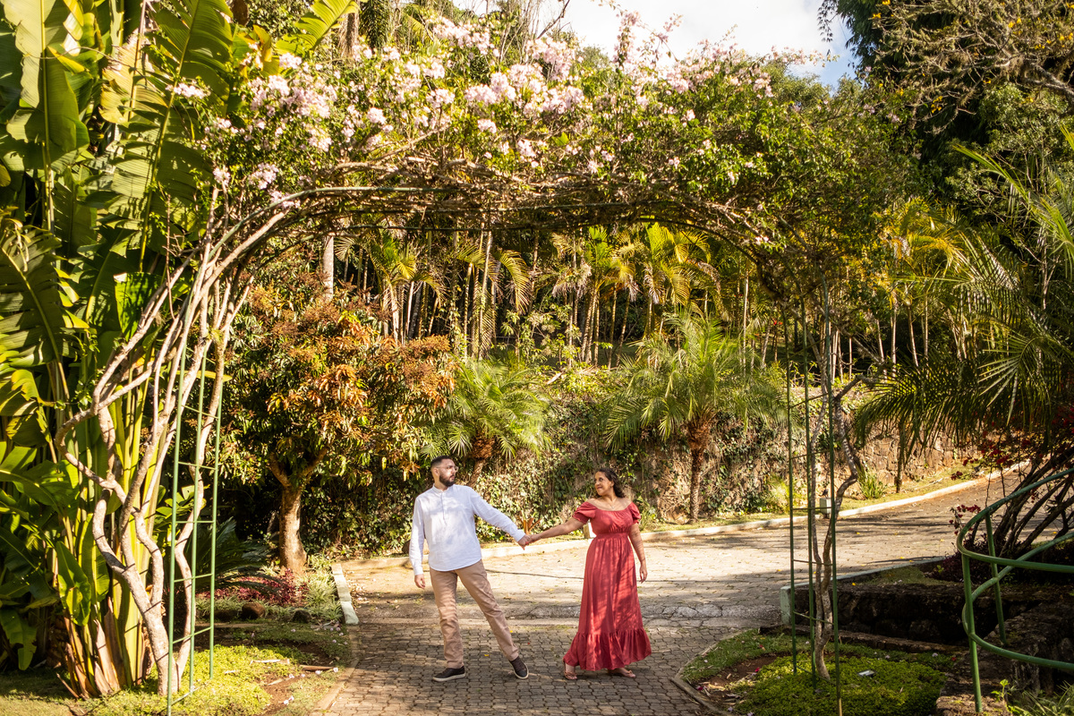 Ensaio Pre Wedding realidado no Buffet Ravena Garden da Julia e do Nicolas