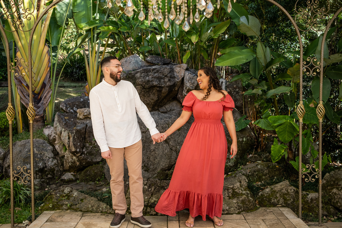 Ensaio Pre Wedding realidado no Buffet Ravena Garden da Julia e do Nicolas