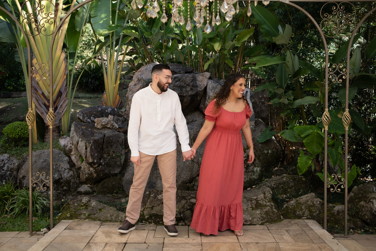 Ensaio Pre Wedding realidado no Buffet Ravena Garden da Julia e do Nicolas
